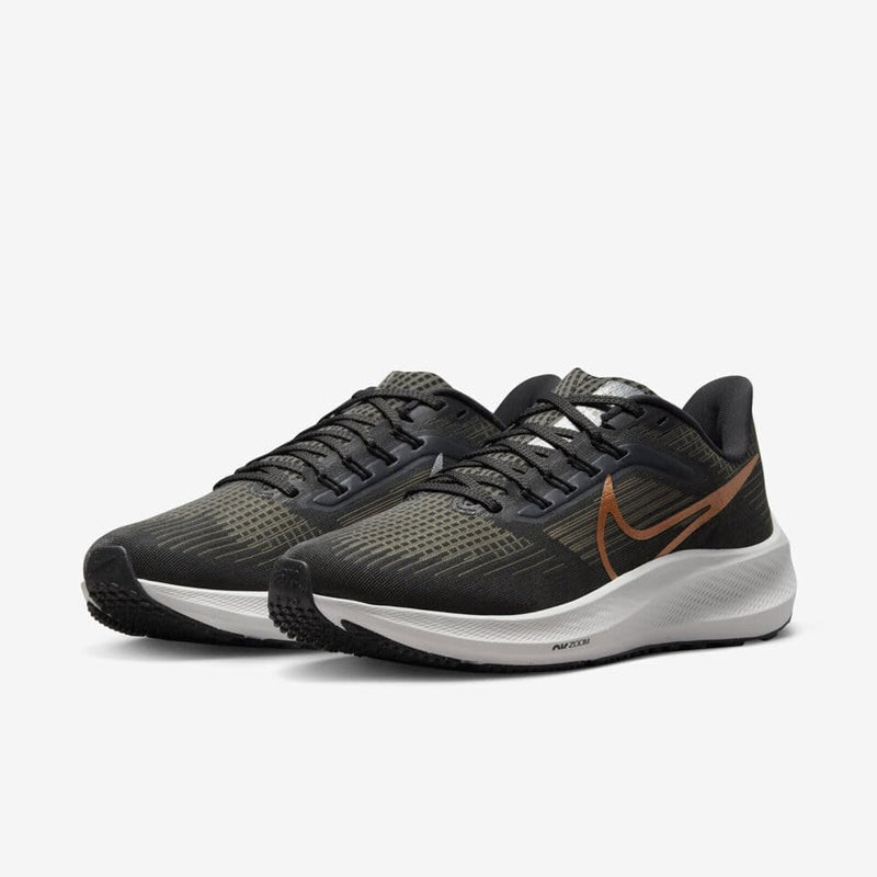 Nike Tênis feminino Air Zoom Pegasus 39, preto/branco e preto