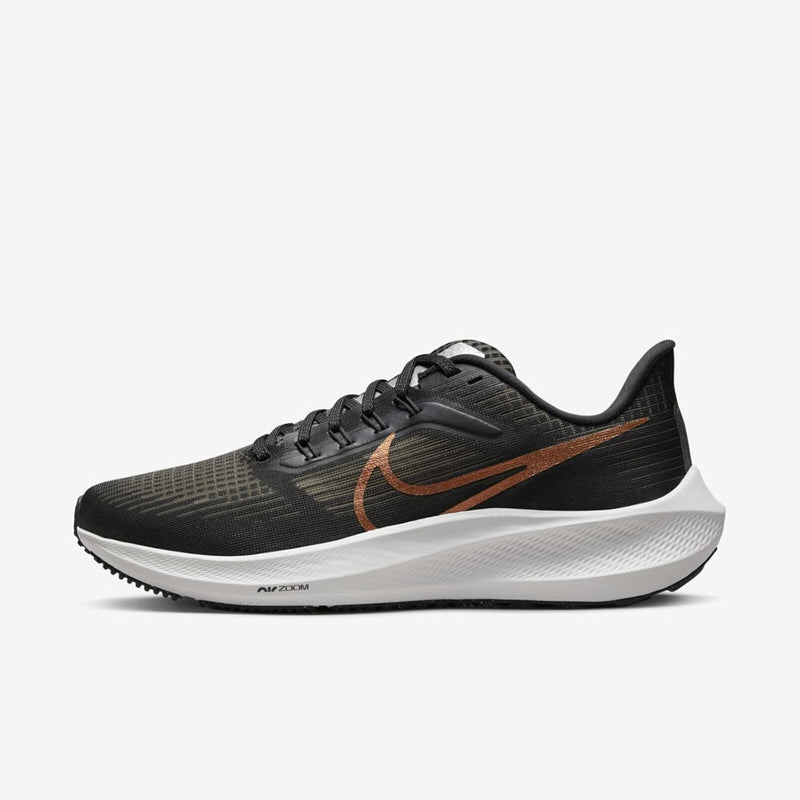 Nike Tênis feminino Air Zoom Pegasus 39, preto/branco e preto